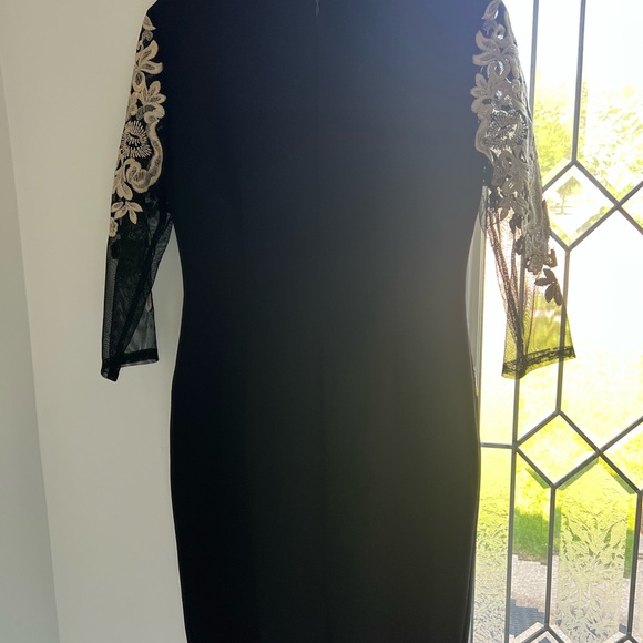 KATHERINE KELLY BLACK & GOLD EMBROIDERED DETAILING DRESS - SZ 4 - Picture 5 of 6